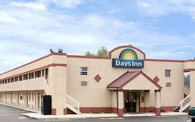 Days Inn Warsaw In 2*